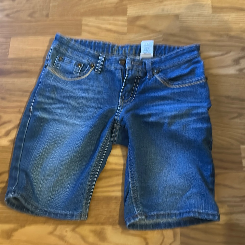 Cruel girl shorts